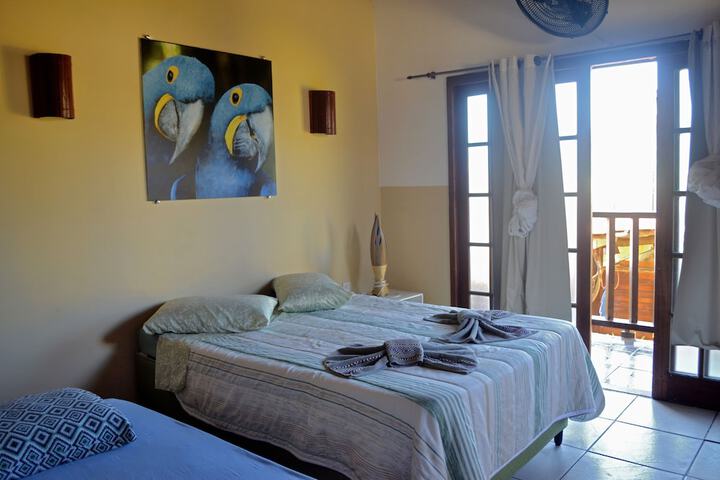 Room 2 of 10