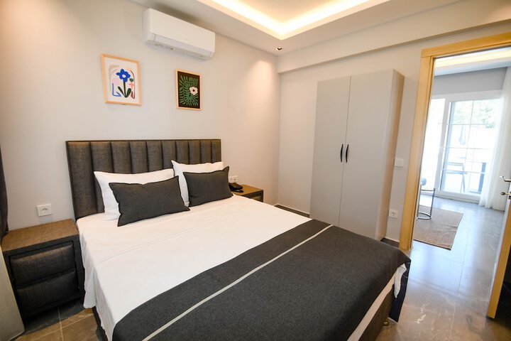 Room 5 of 43