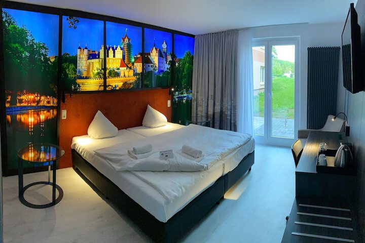 Room 3 of 138