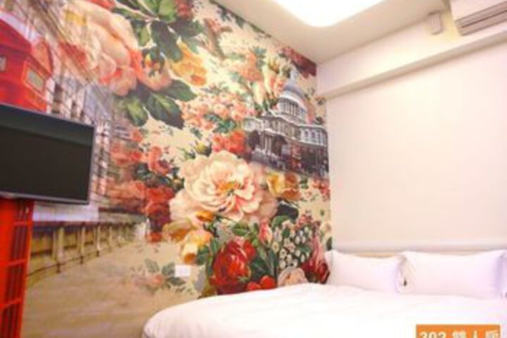 Room 9 of 36