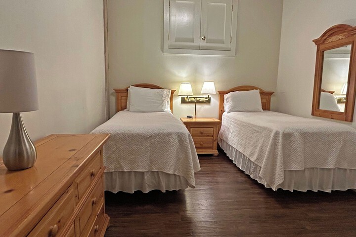 Room 74 of 212