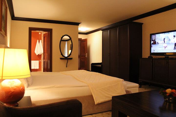 Room 16 of 85