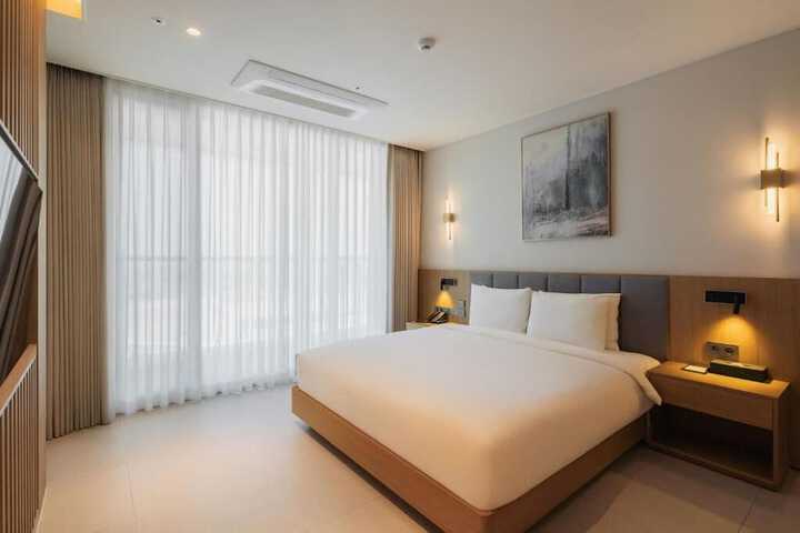 Room 18 of 31