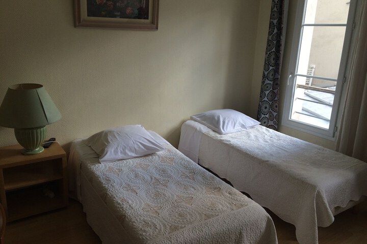 Room 35 of 44