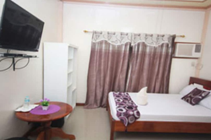 Room 9 of 63