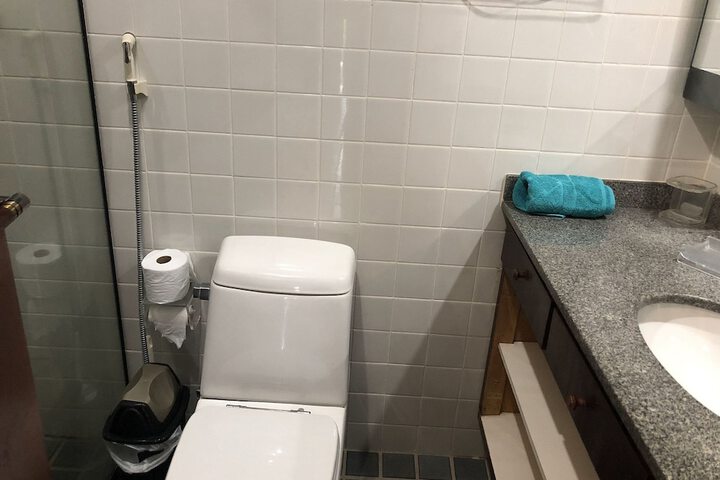 Room 93 of 487