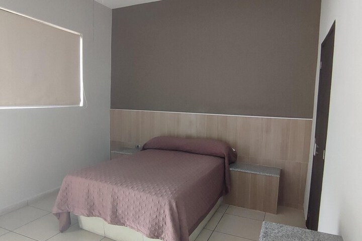 Room 6 of 20