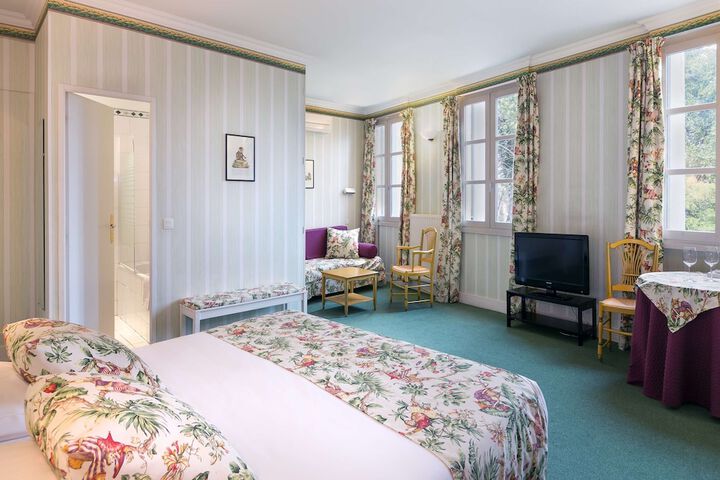 Room 15 of 24