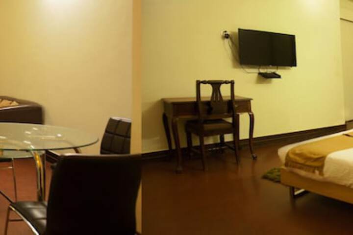 Room 15 of 42