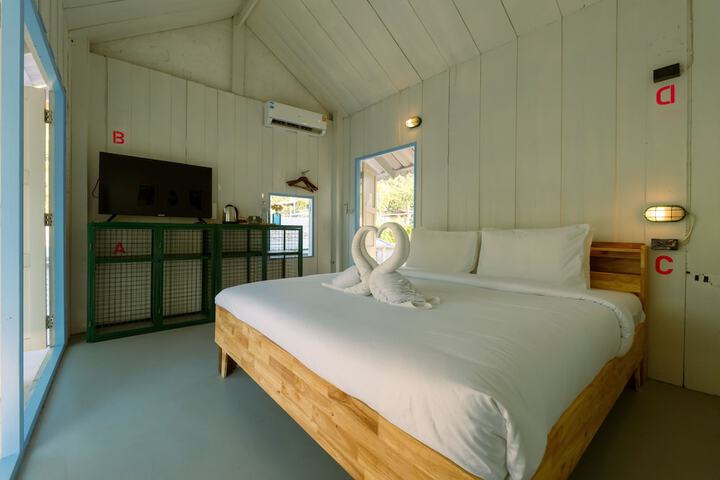 Room 12 of 70