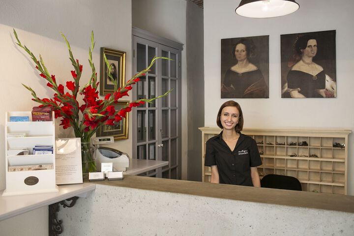 Entrance & Lobby