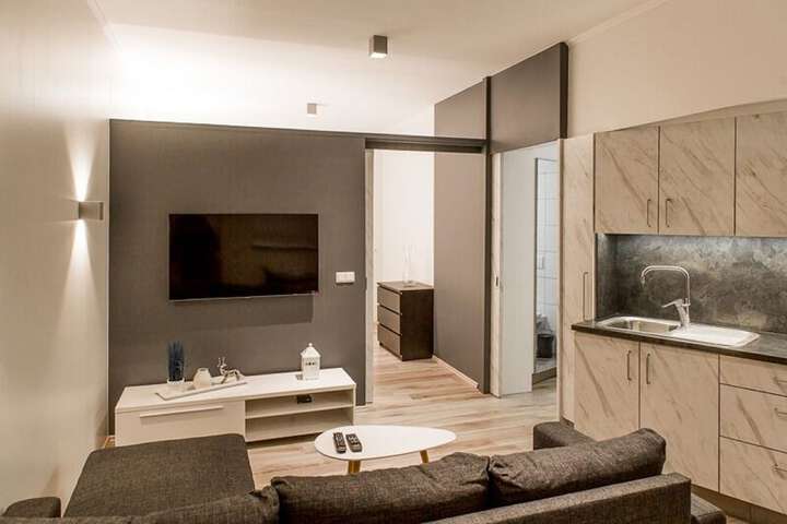 Room 27 of 51