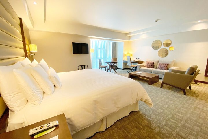Room 15 of 170