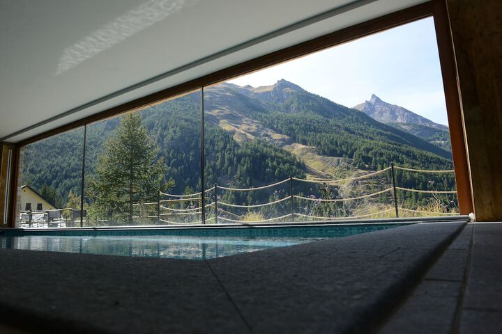 Pool 19 of 34