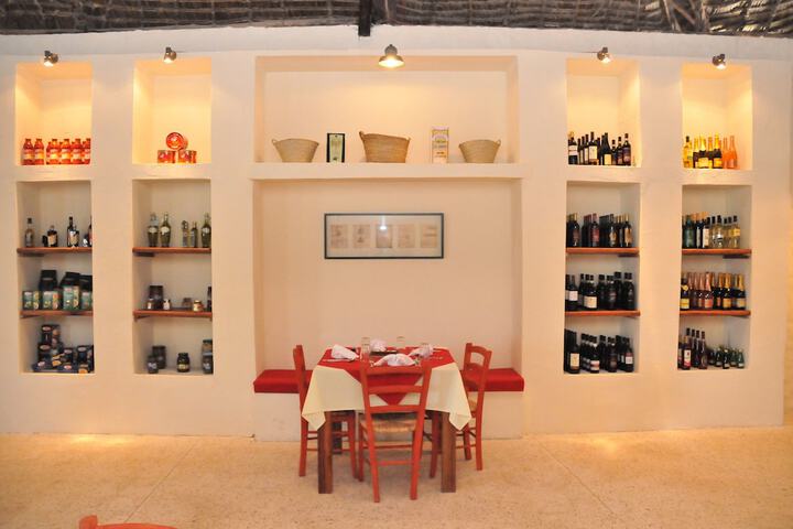 Dining 105 of 135