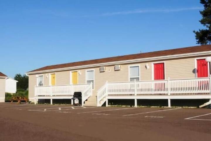 Gaudet Chalets & Motel