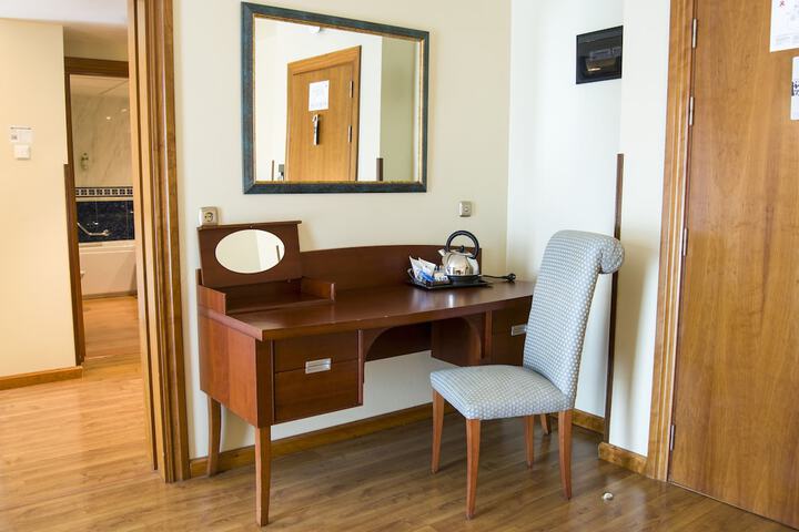 Room 14 of 63