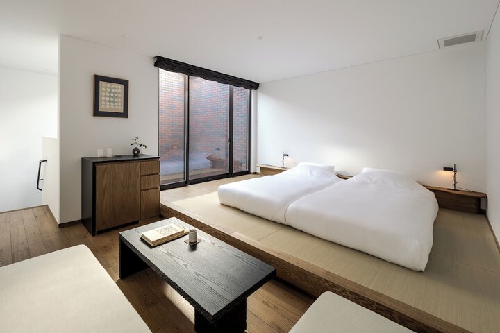 Room 7 of 43