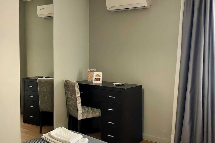 Room 17 of 57