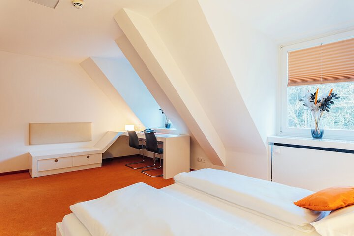 Room 8 of 21
