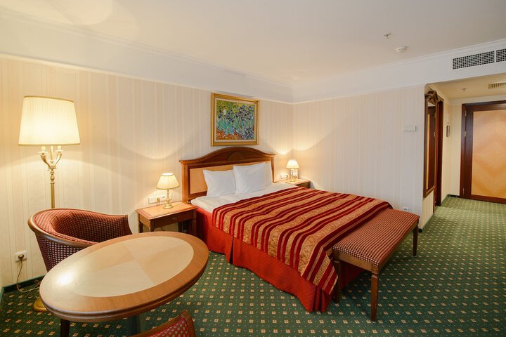 Room 5 of 47