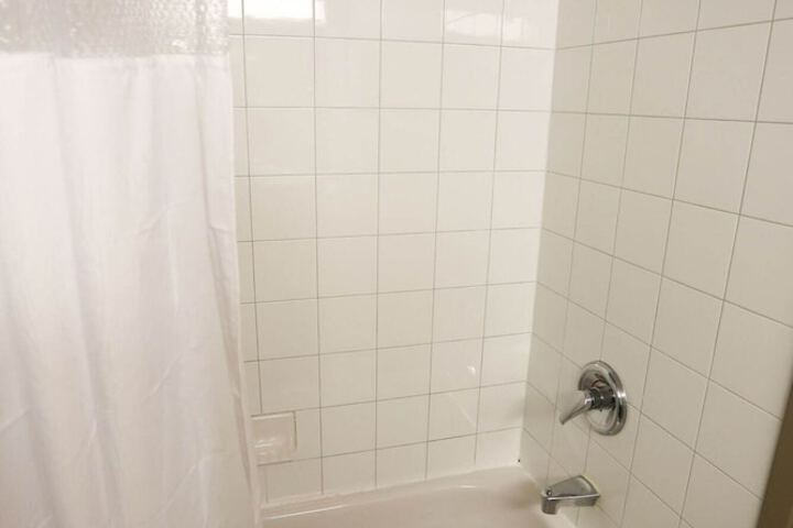 Room 65 of 110