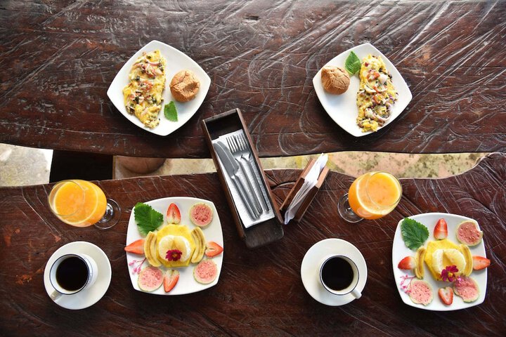 Breakfast/Coffee Service 17 of 23