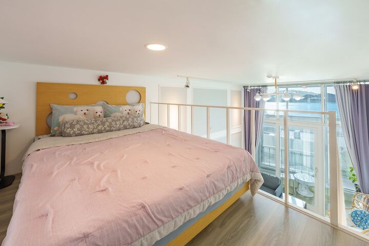 Room 34 of 61