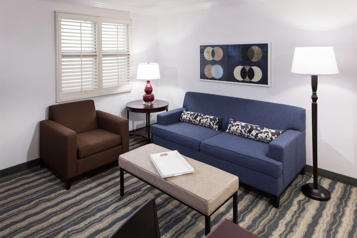 Room 12 of 30