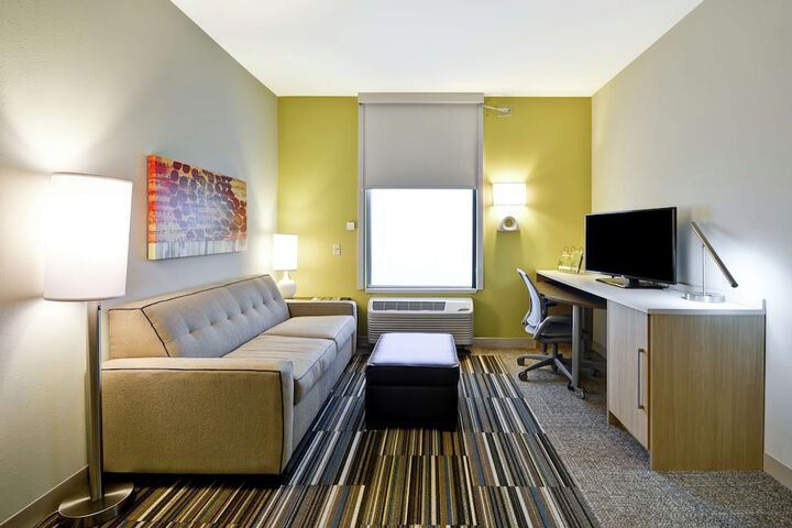 1 King Bed Studio Suite (16 of 18)