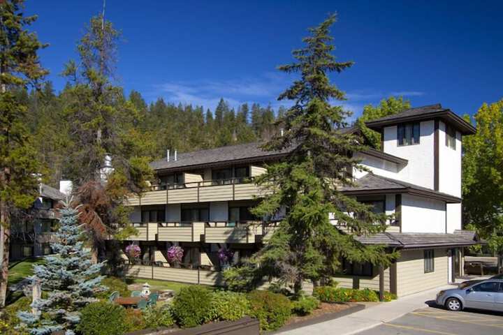 Jasper Inn & Suites by INNhotels Jasper | Bookonline.com