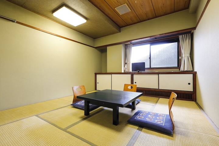 Room 25 of 52