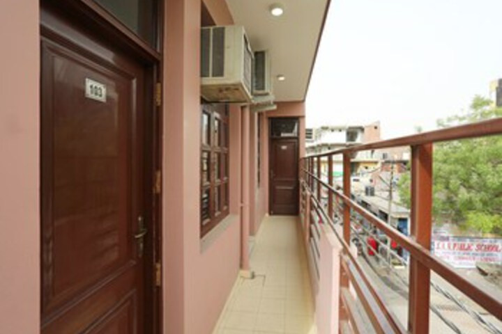 Ballroom/Hall 7 of 25