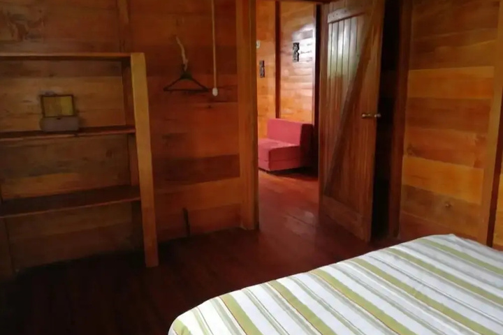 Room 4 of 15