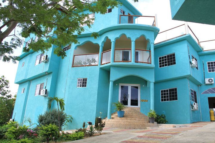 Hotel 57 of 79