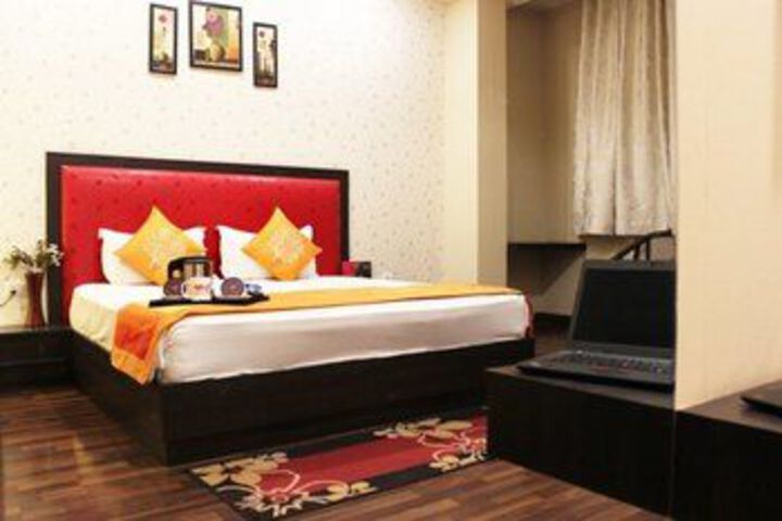 OYO Premium Iskcon Vrindavan