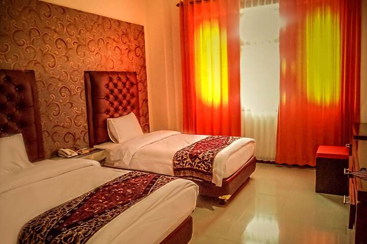 Room 3 of 24