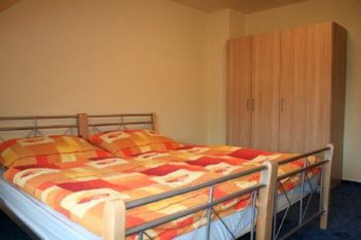 Room 5 of 13