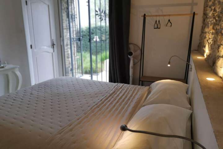 Room 5 of 49