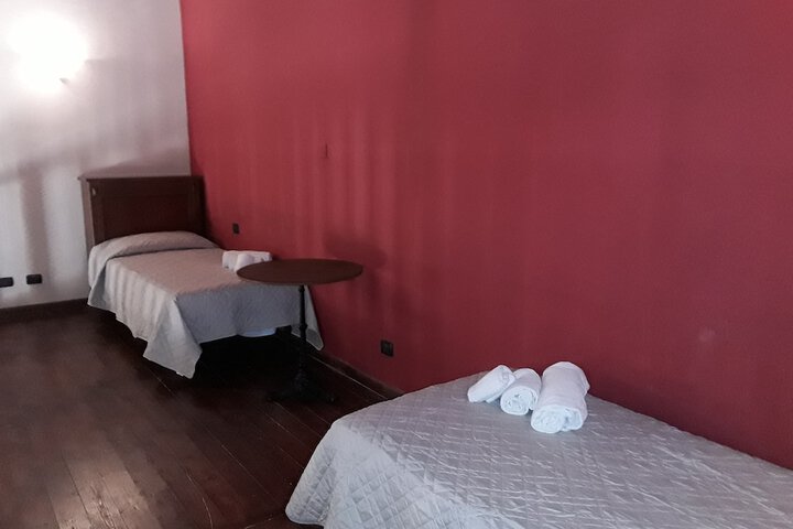 Room 25 of 106