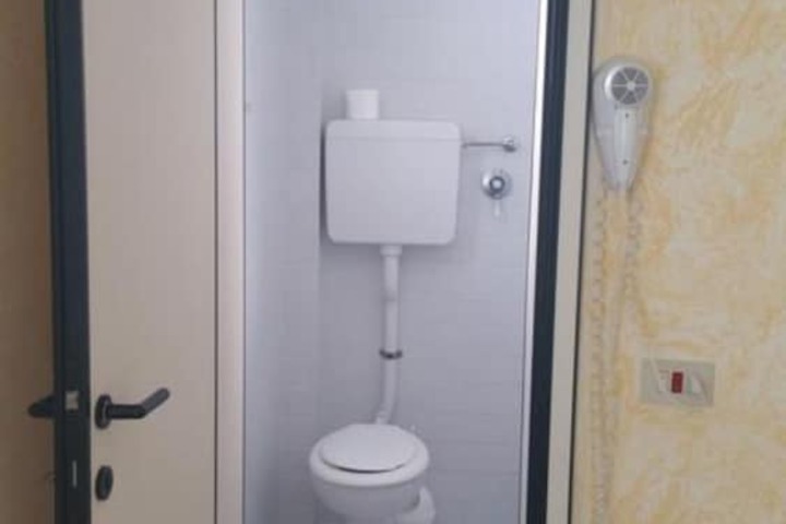 Room 20 of 34