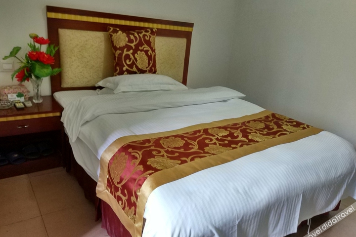 Zhangping Jinhailong Apartment