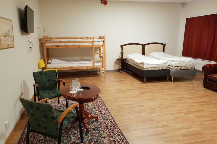 Room 2 of 37