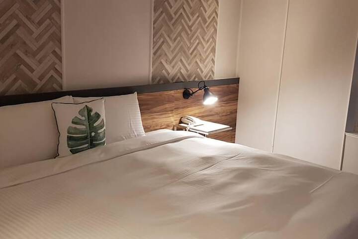 Room 16 of 58