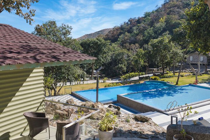 Pool 20 of 46