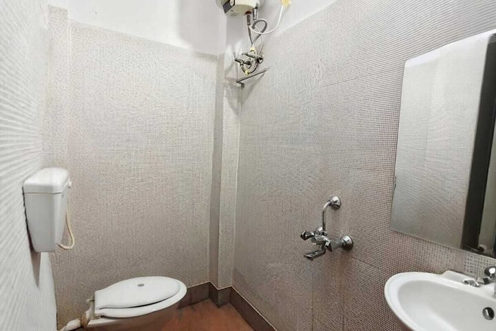 Room 74 of 83