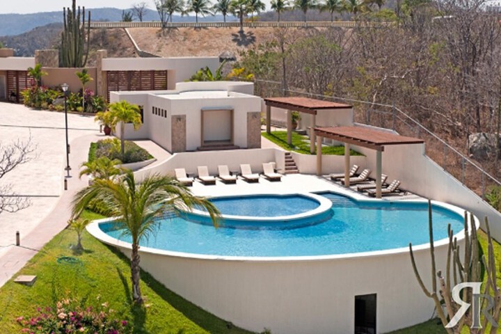 Pool 20 of 28