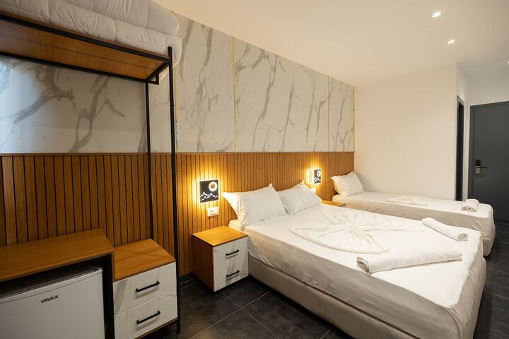 Room 14 of 50
