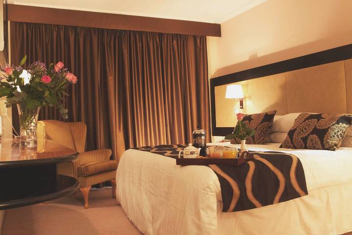 Room 7 of 10