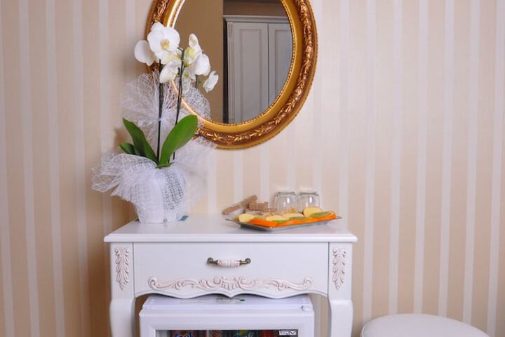 Room amenity